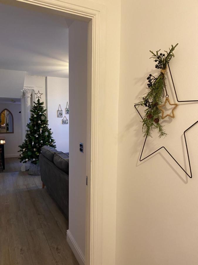 צ'סטר Luxury Chapel Apartment Within City Walls מראה חיצוני תמונה