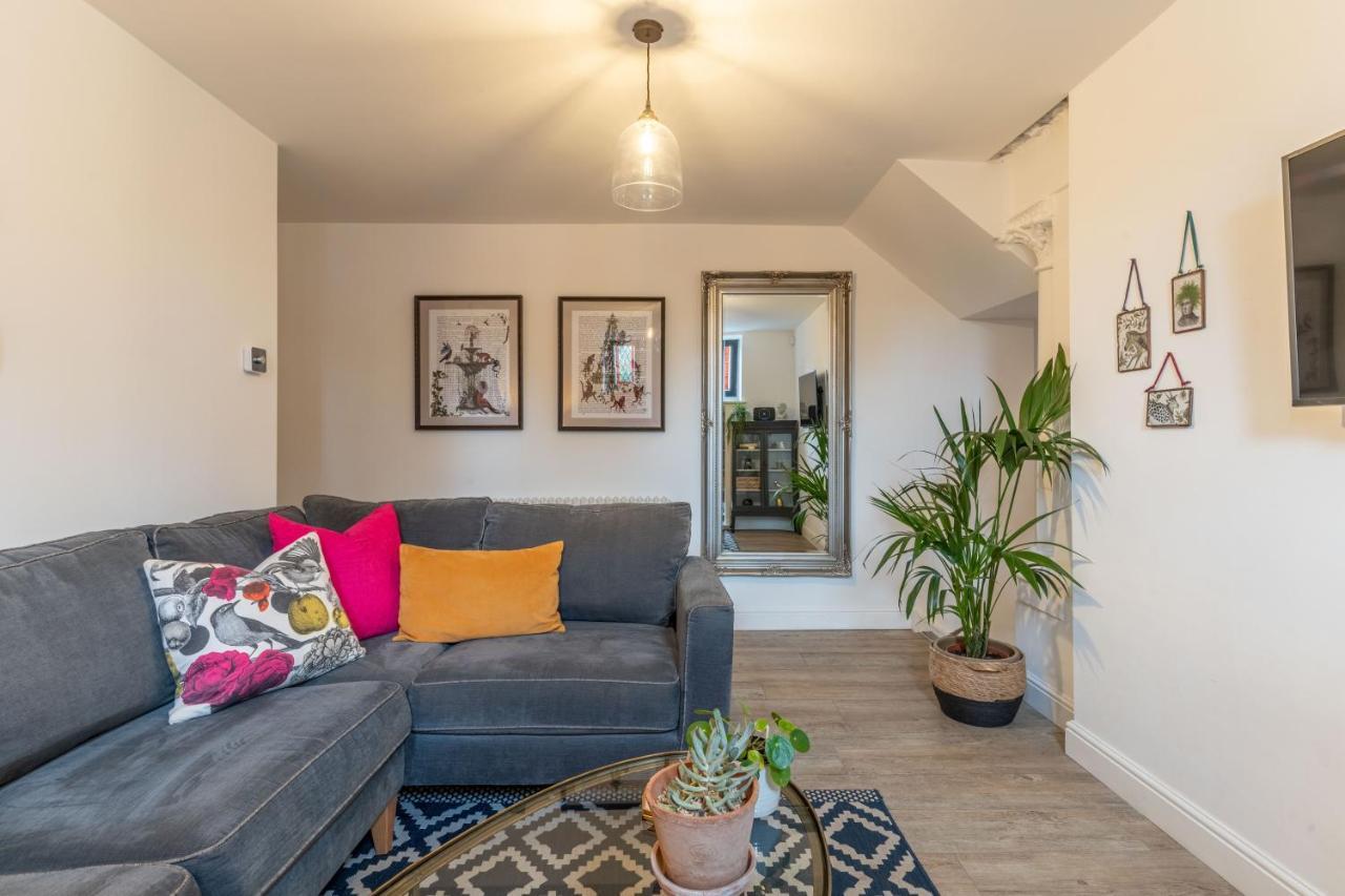 צ'סטר Luxury Chapel Apartment Within City Walls מראה חיצוני תמונה